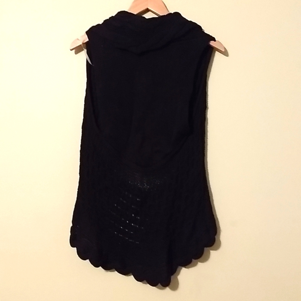 Twenty One Shrug - Picture 2 of 4